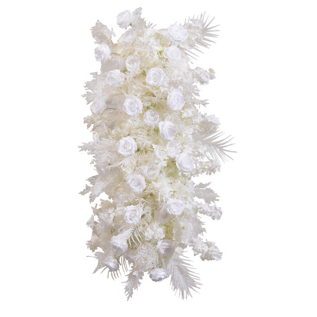 Chemin de fleurs blanches