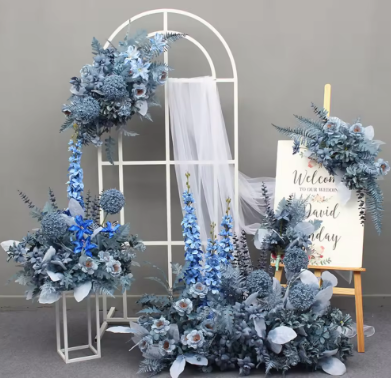 Composition forale bleue