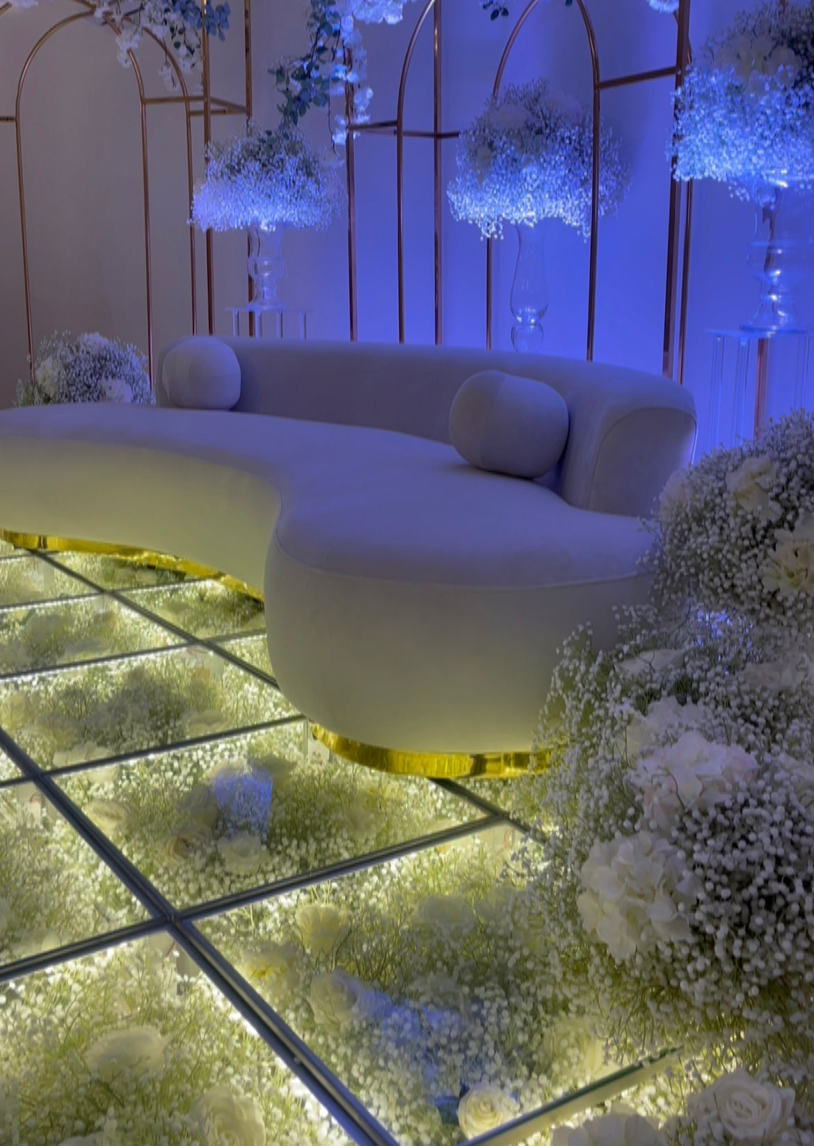 Plaque de fleurs pour podium lumineux